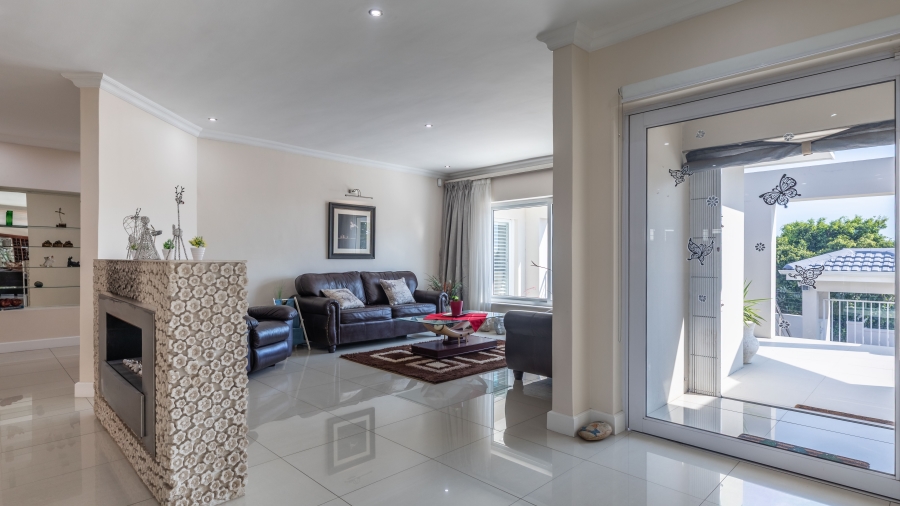 5 Bedroom Property for Sale in Plattekloof 2 Western Cape